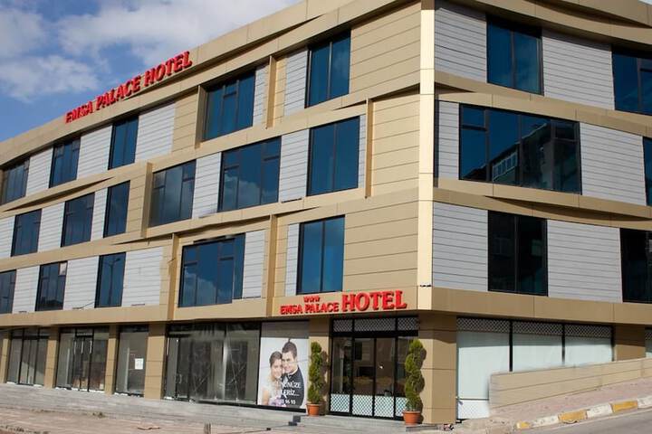 Exterior of EMSA Palace Hotel
