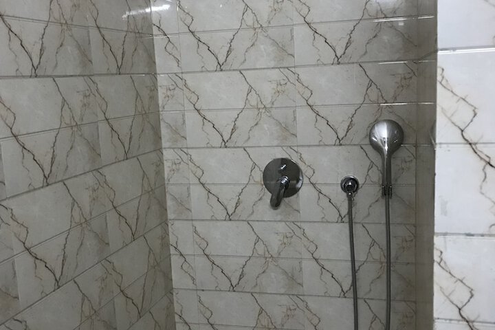 Room 32 of 60