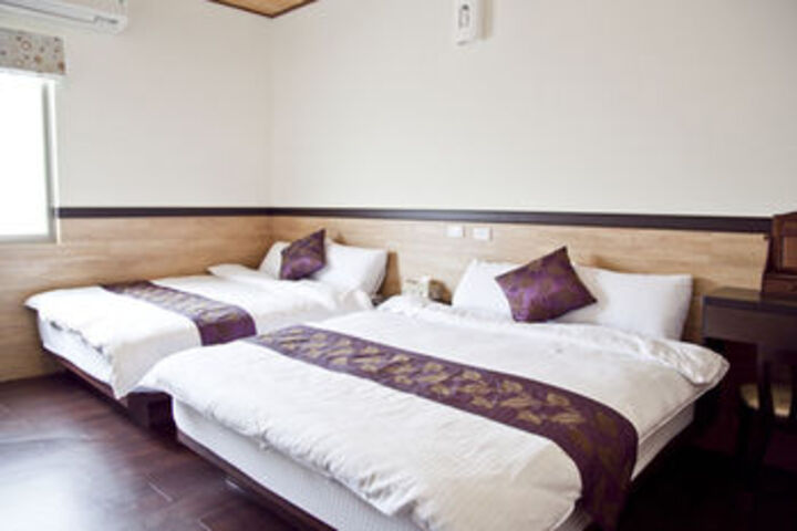 Room 6 of 19