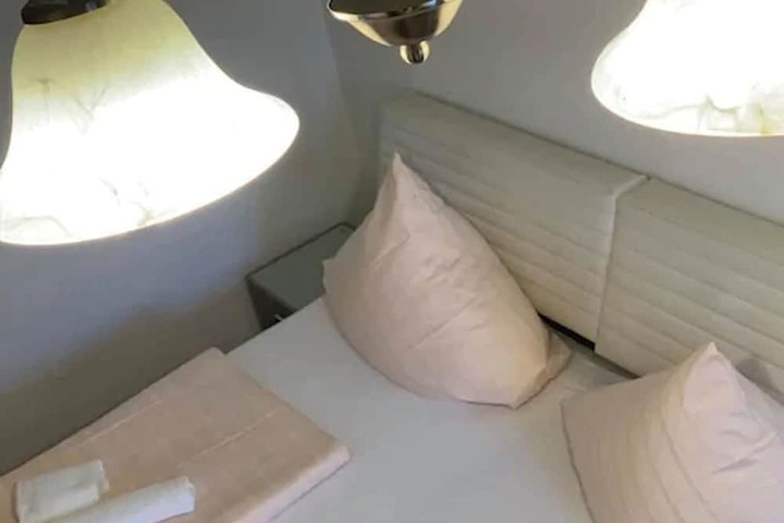 Room 7 of 29