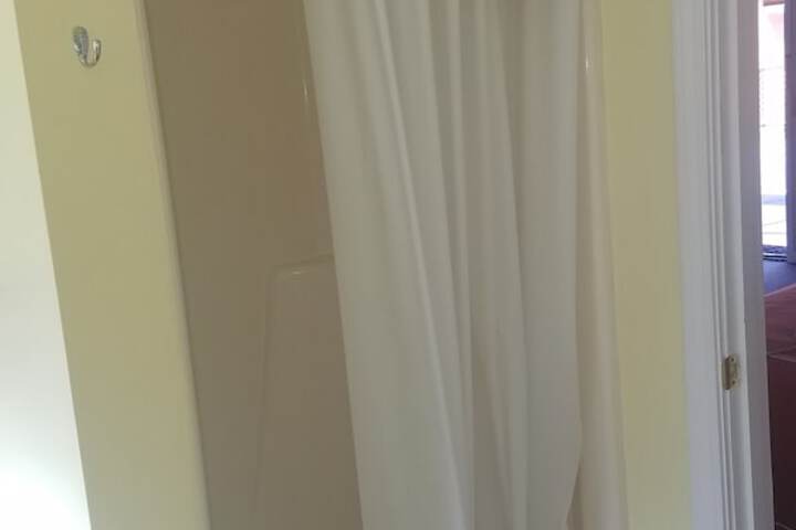 Room 28 of 37
