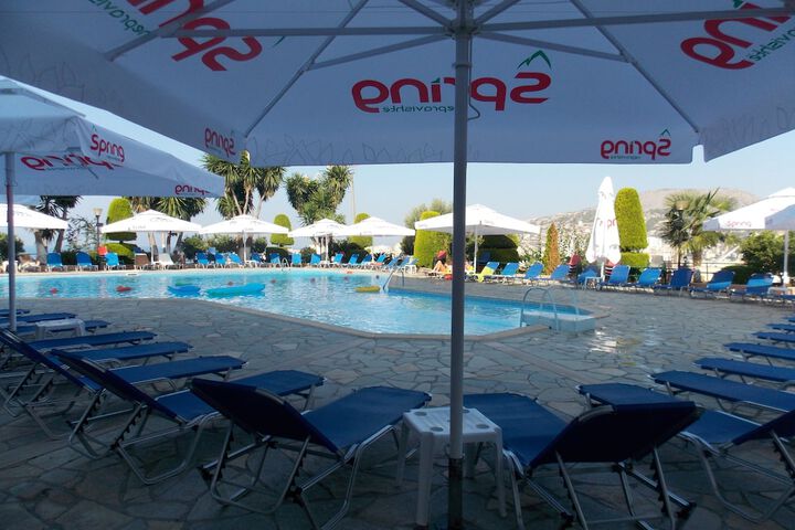 Hotel Pool