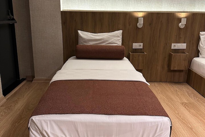 Room 5 of 15