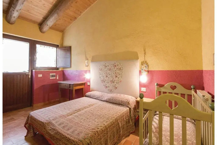 Room 5 of 21