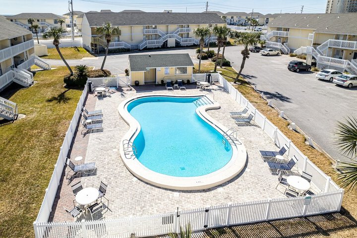 Pool 26 of 82