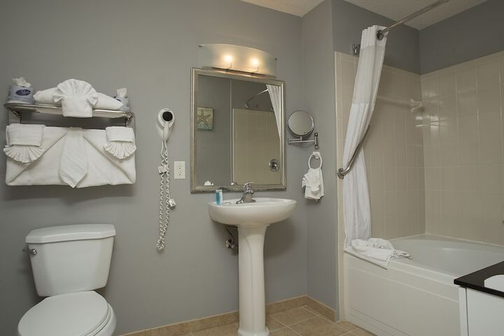 1 Bedroom Suite Murphy Bed Ocean View (24 of 70)