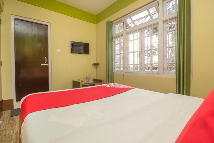 Room 5 of 13