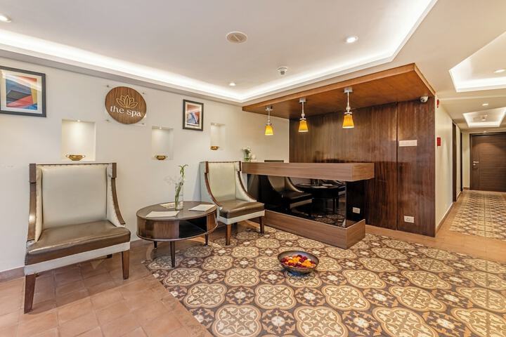Hotel Interior 73 of 131