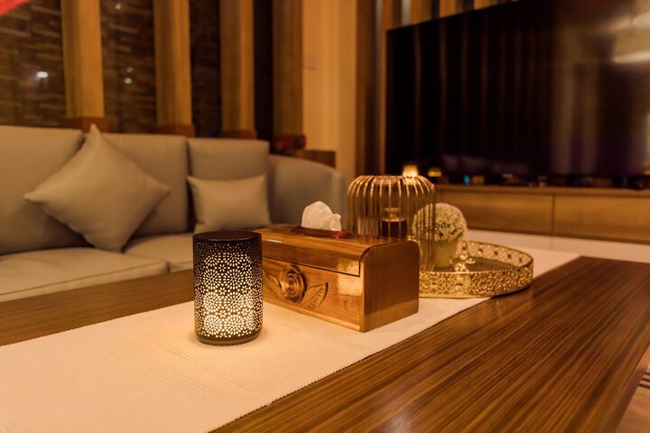 Lounge 37 of 47