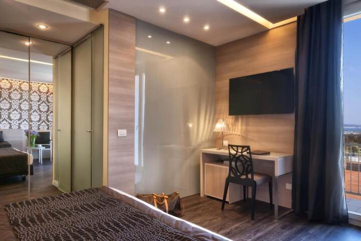 Room 16 of 59