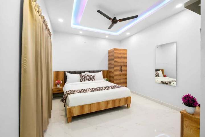 Room 28 of 45