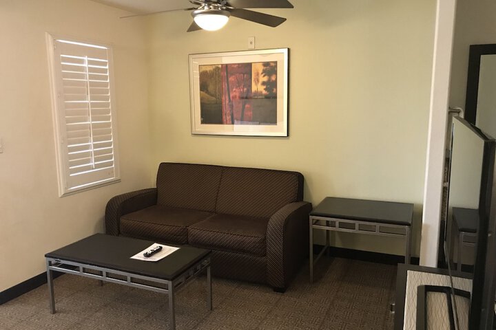 Room 14 of 28