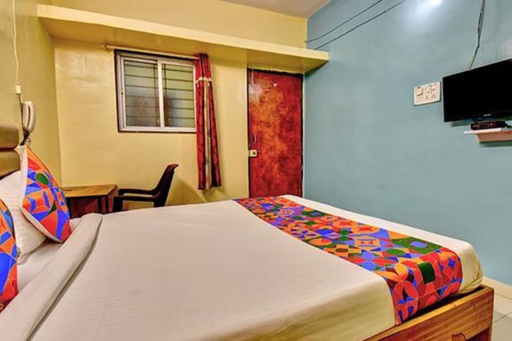 Room 12 of 34