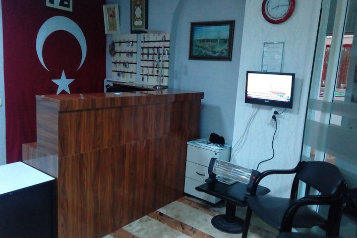 Check-in/check-out kiosk