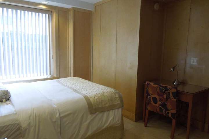 Room 12 of 41
