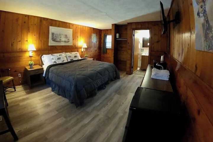 Room 9 of 22