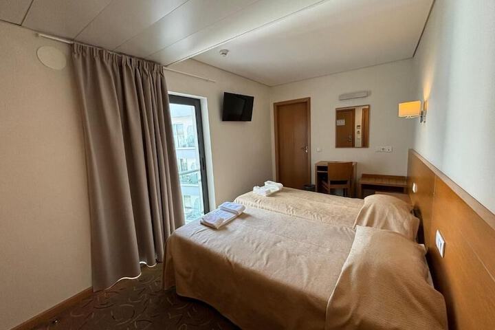 Room 4 of 57