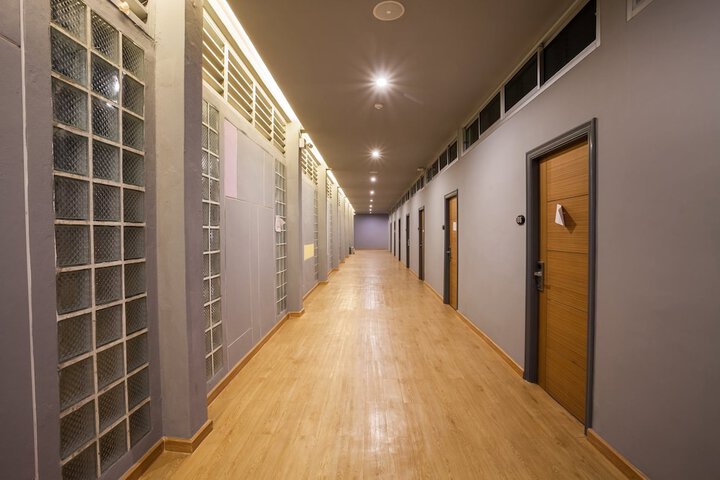 Ballroom/Hall 38 of 45