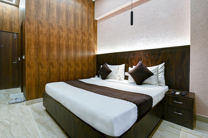 Room 12 of 49