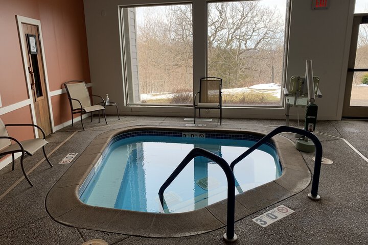 Pool 9 of 15