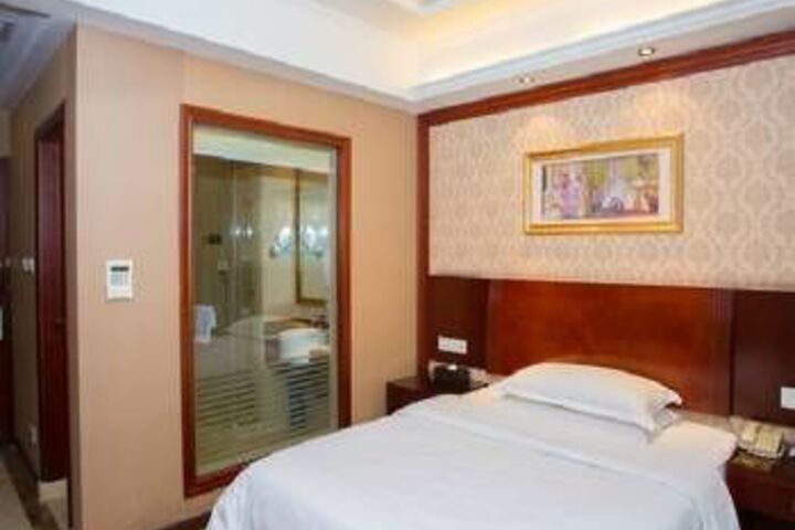 Room 43 of 51
