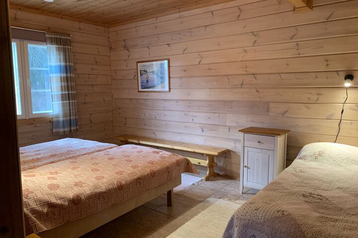 Room 9 of 53