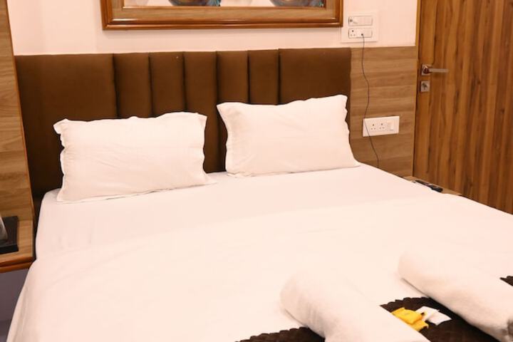 Room 60 of 86