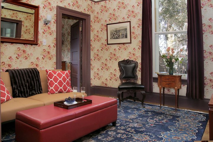 Room 24 of 39