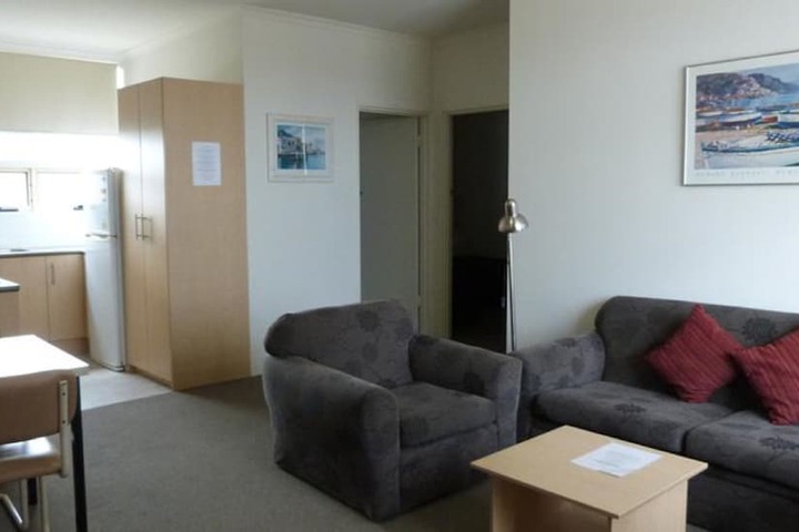 Room 8 of 17