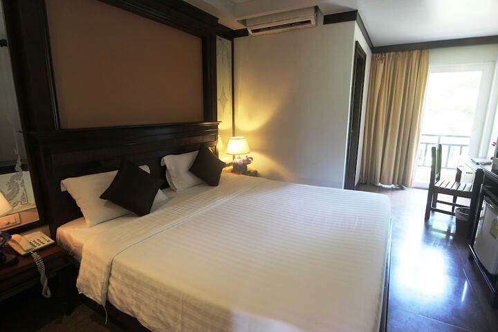 Room 5 of 64