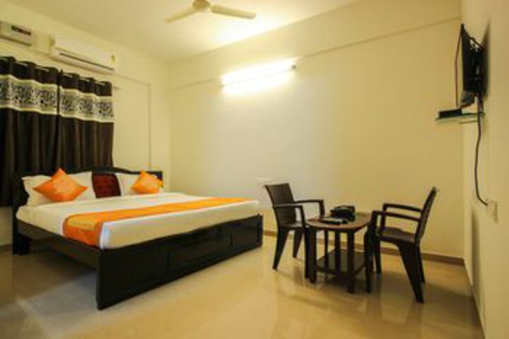Room 13 of 21