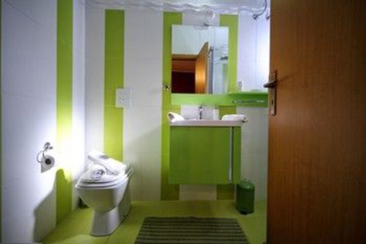 Room 7 of 81