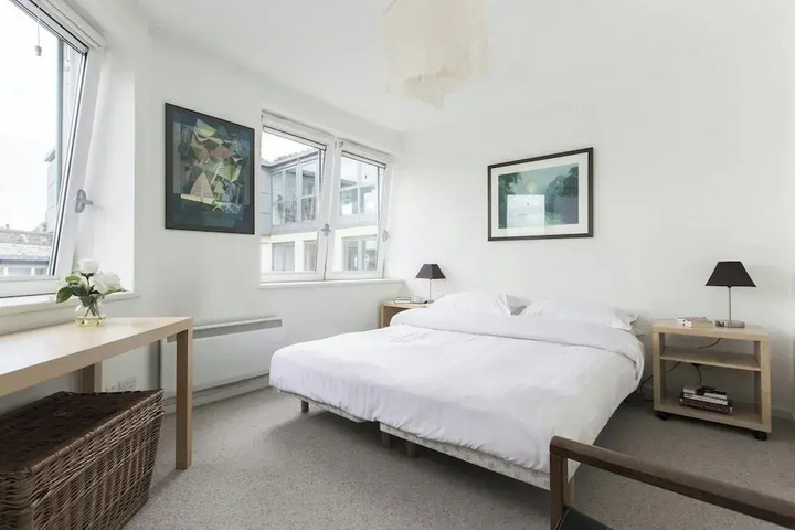 Room 2 of 15