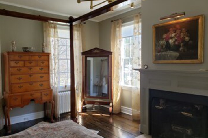 Room 27 of 39