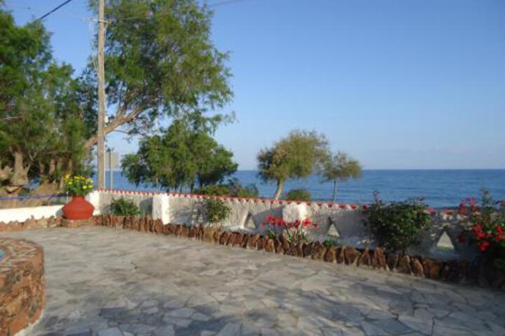 Omiros Hotel
