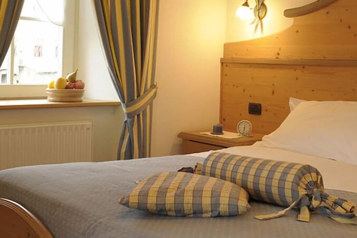 Room 7 of 35