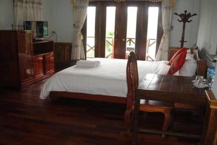 Room 2 of 78