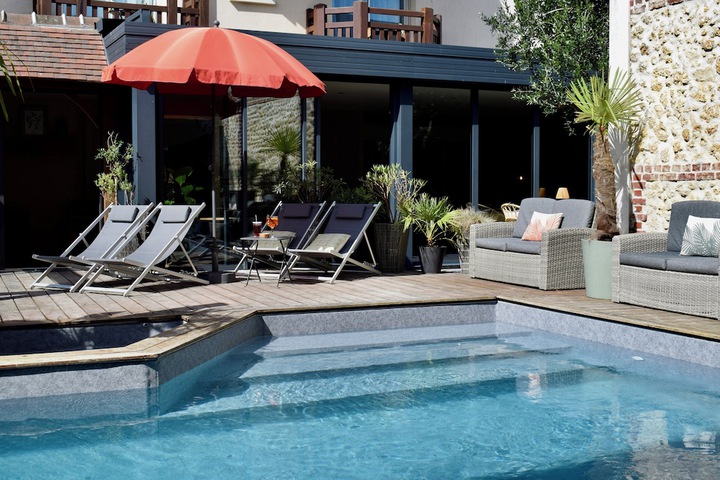Pool 31 of 54