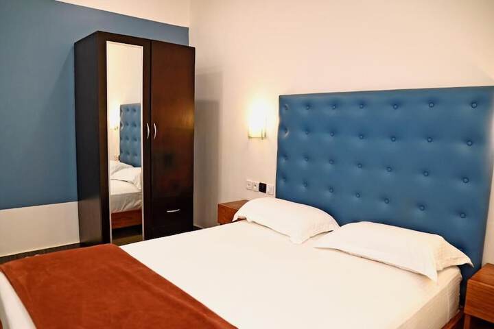 Room 4 of 19
