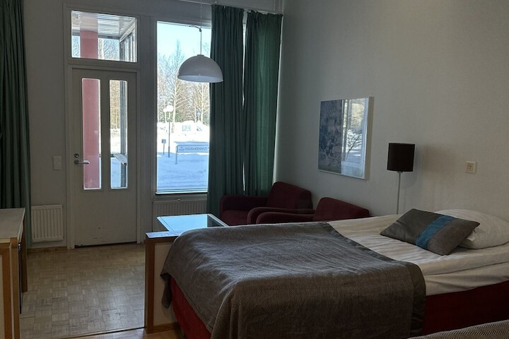 Room 12 of 60
