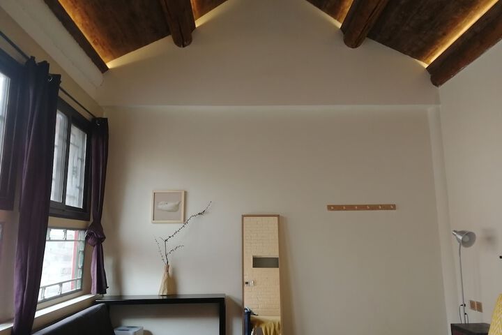 Room 7 of 74