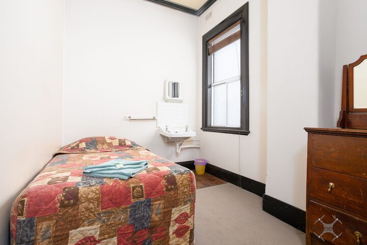 Room 25 of 51