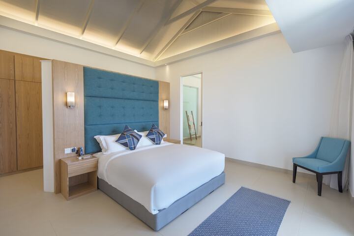 Room 3 of 86