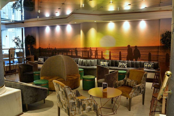 Hotel Interior 16 of 242