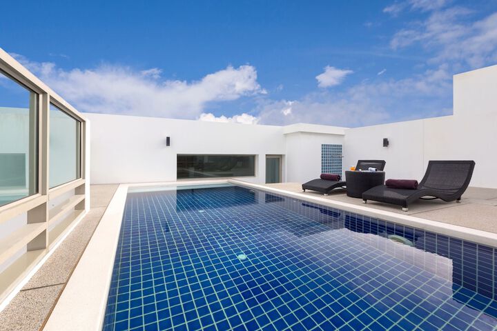 Pool 49 of 61