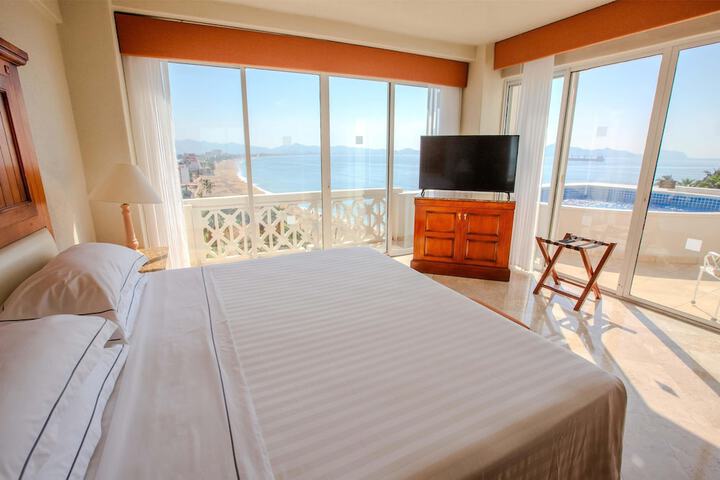 Room 26 of 104