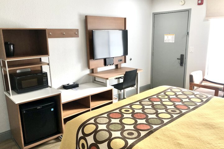 Room 59 of 76