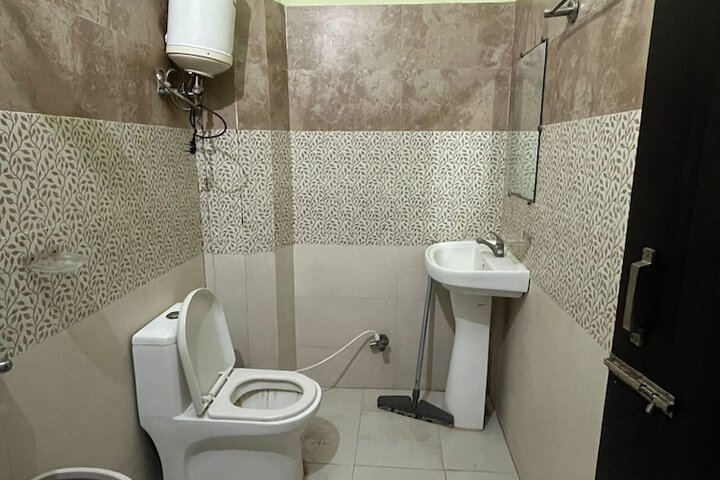 Room 10 of 10