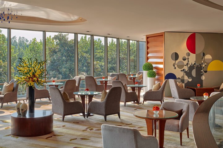 Lounge 70 of 95