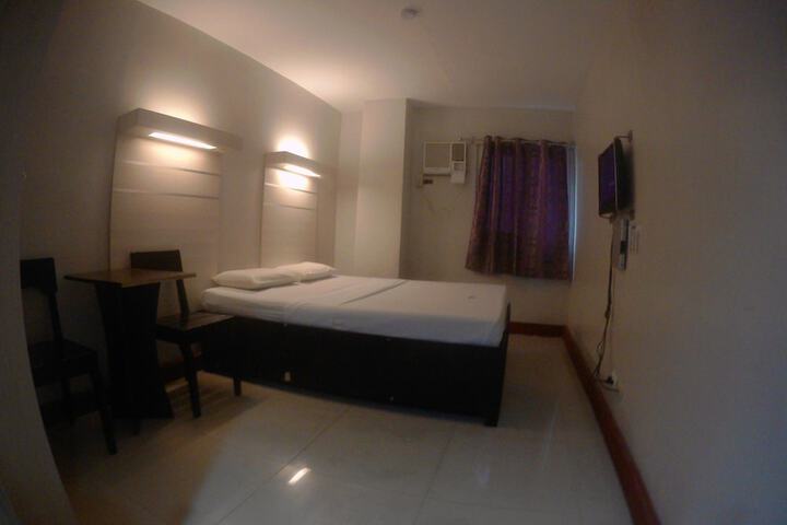 Room 37 of 94